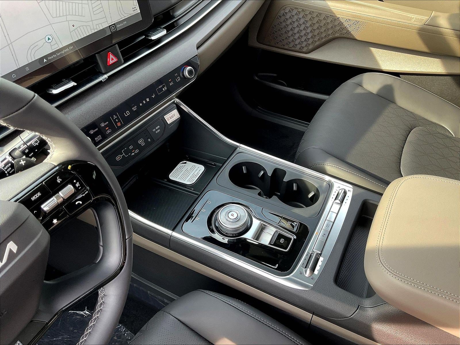 New 2027 Kia Carnival Hybrid FWD image 12