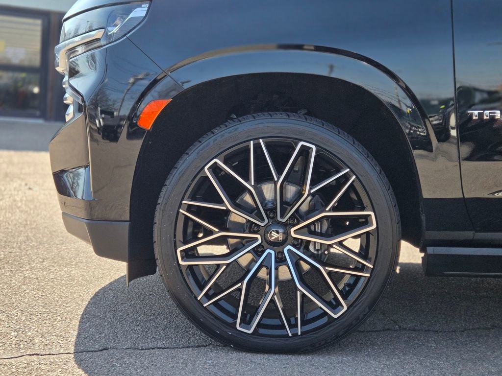 Used 2022 Chevrolet Tahoe High Country w/ Premium Package 2 AWD/4WD image 11