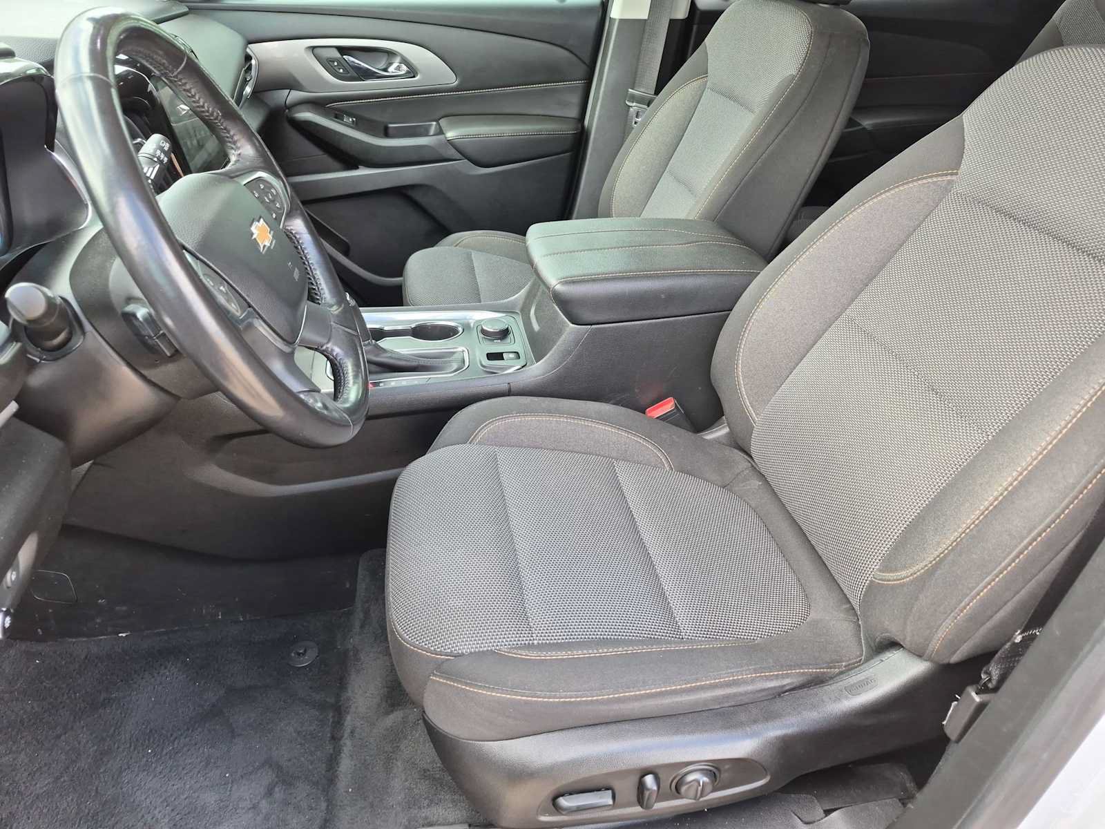 Used 2019 Chevrolet Traverse LT FWD image 24