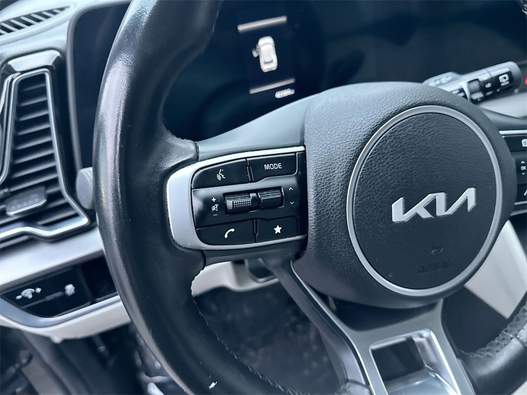 Used 2023 Kia Sportage EX image 17