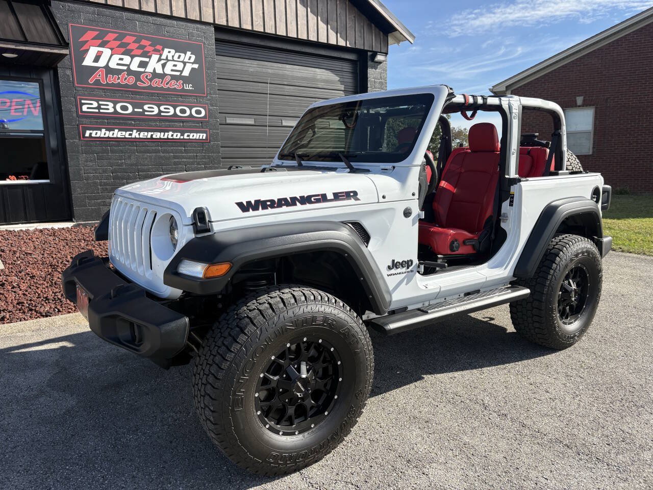 Used 2023 Jeep Wrangler Sport AWD/4WD image 2