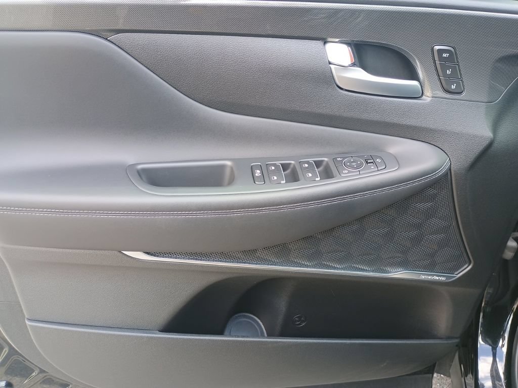 Used 2023 Hyundai Santa Fe Limited AWD/4WD image 11