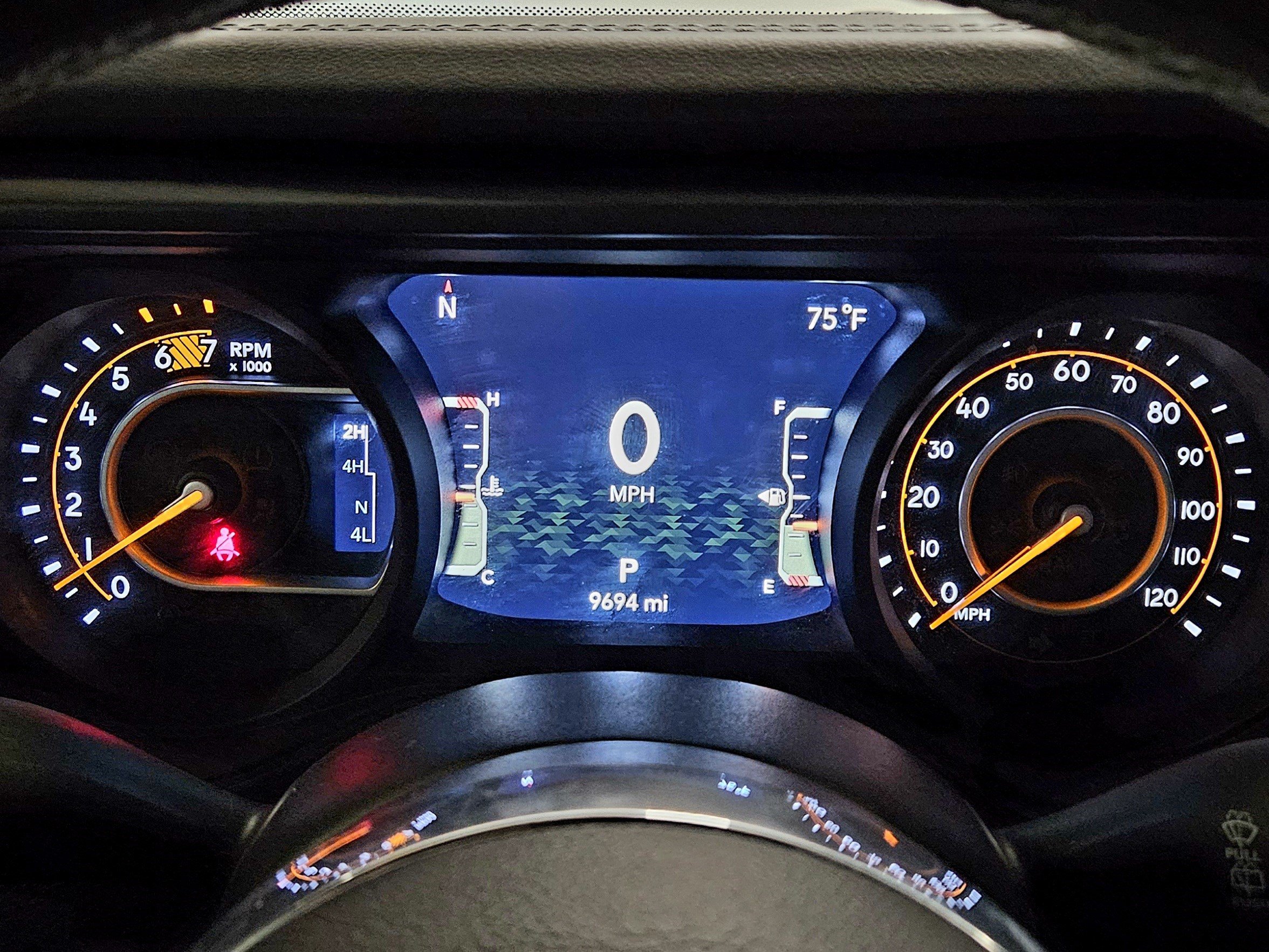 Used 2025 Jeep Wrangler Unlimited Sahara AWD/4WD image 37
