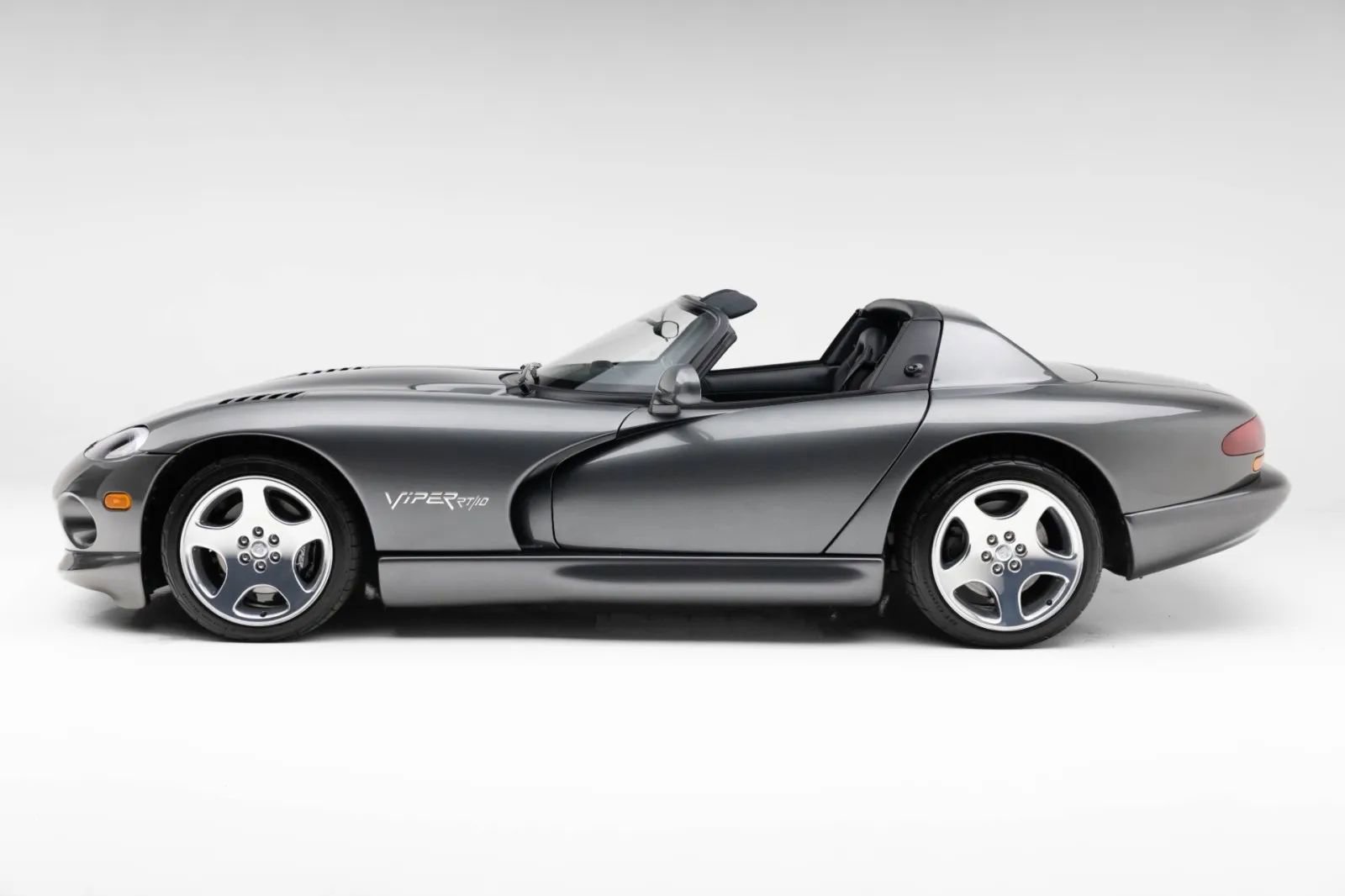 Used 2002 Dodge Viper RT/10 RWD image 9