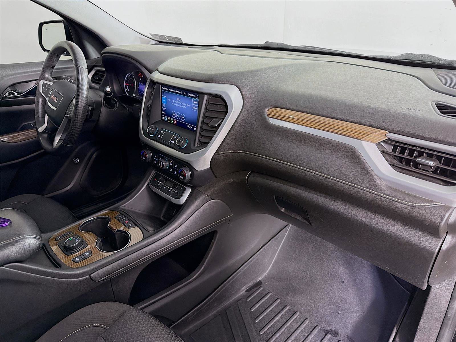 Used 2021 GMC Acadia SLE w/ Driver Convenience Package AWD/4WD image 29
