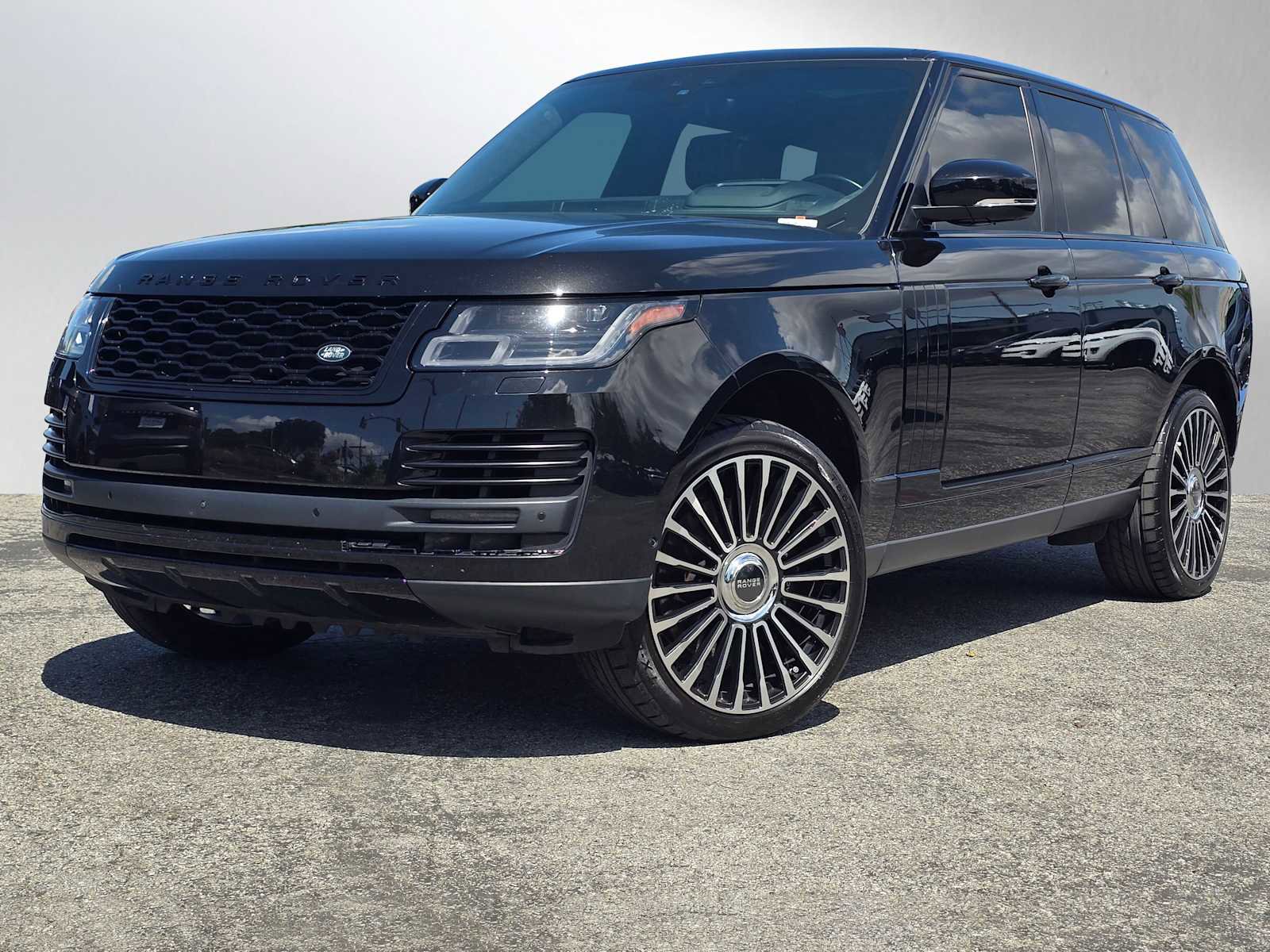 Used 2021 Land Rover Range Rover P525 Westminster Edition AWD/4WD image 1
