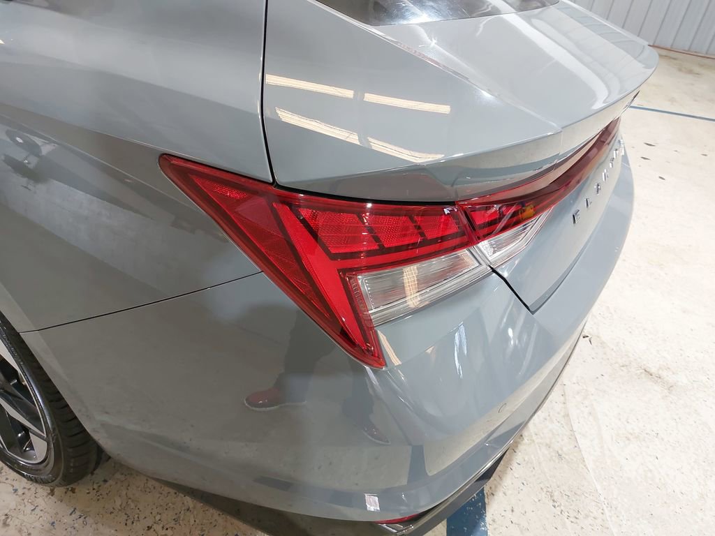 Used 2023 Hyundai Elantra Limited w/ Cargo Package image 36