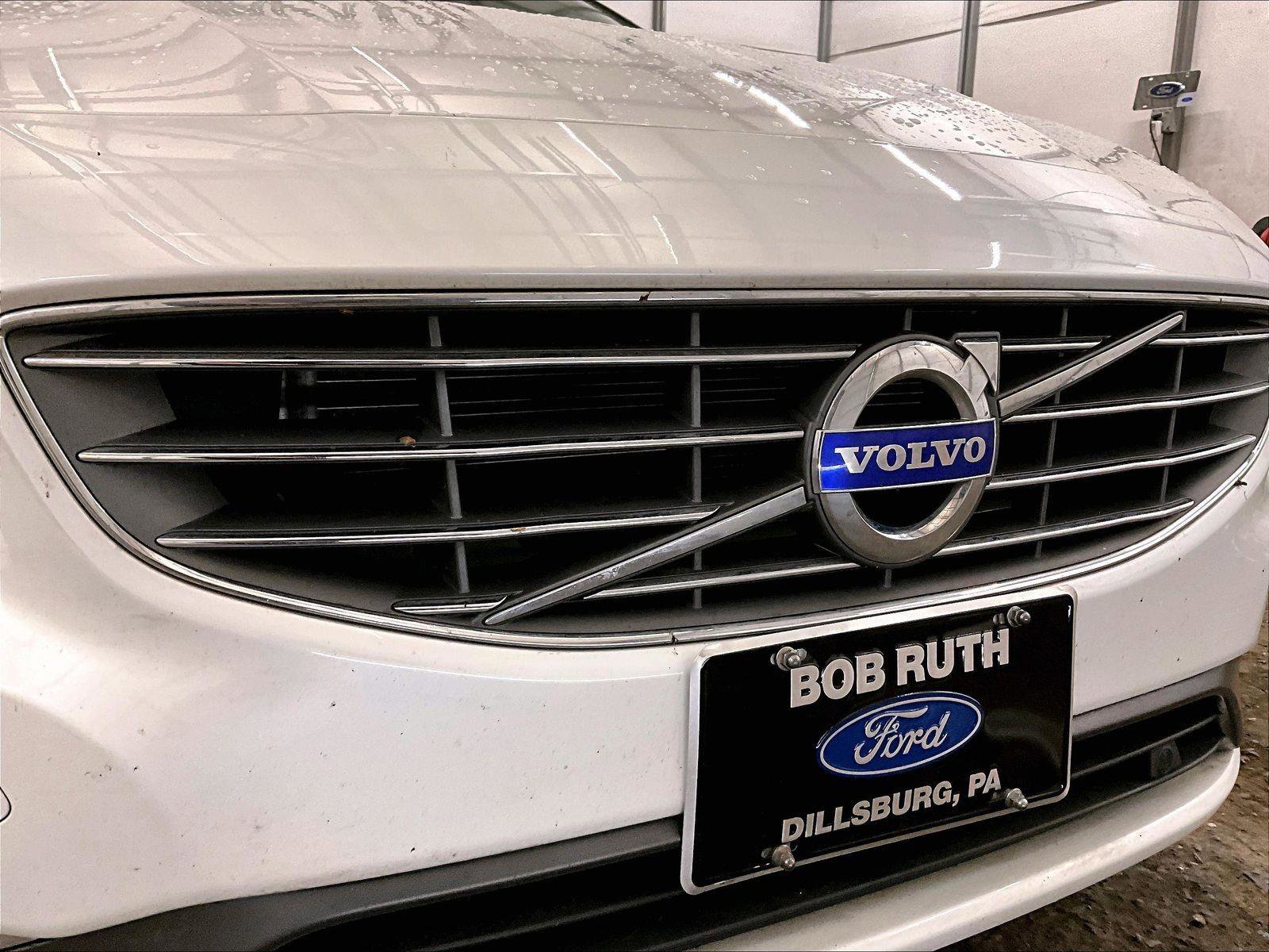 Used 2017 Volvo S60 T5 Inscription image 29