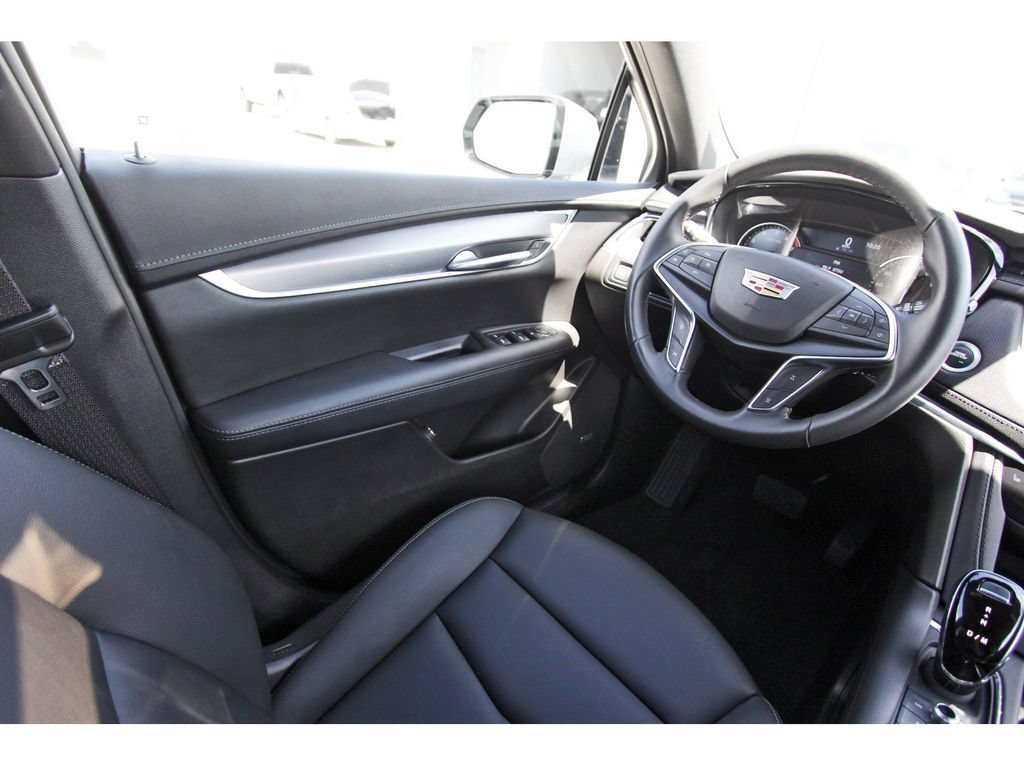 Used 2023 Cadillac XT5 Luxury FWD image 8