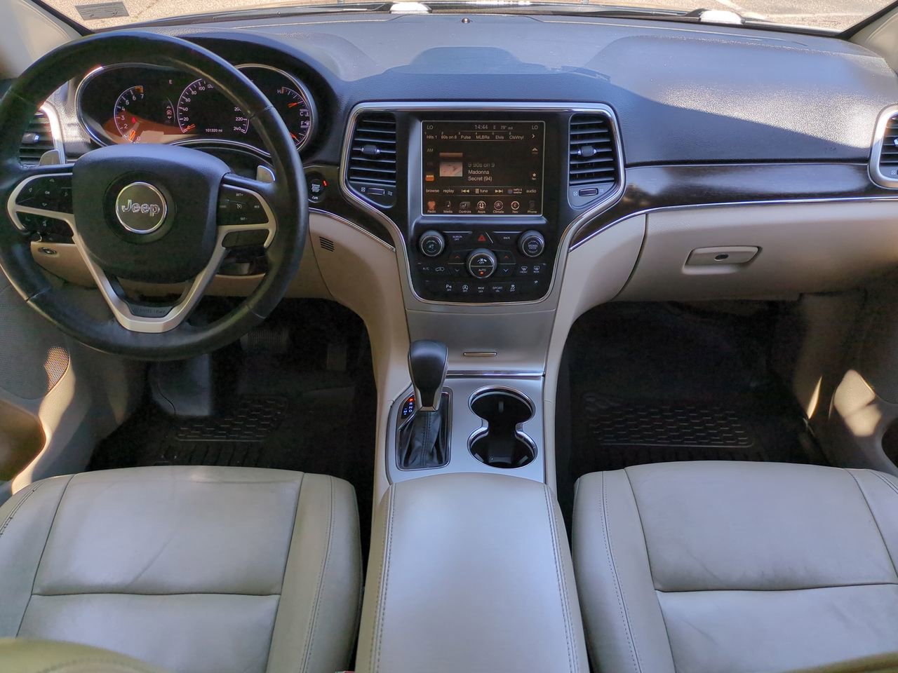 Used 2017 Jeep Grand Cherokee Limited AWD/4WD image 15
