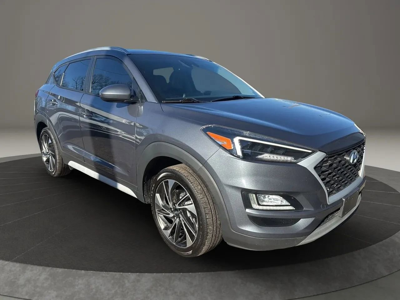 Used 2019 Hyundai Tucson Sport w/ Cargo Package AWD/4WD image 3