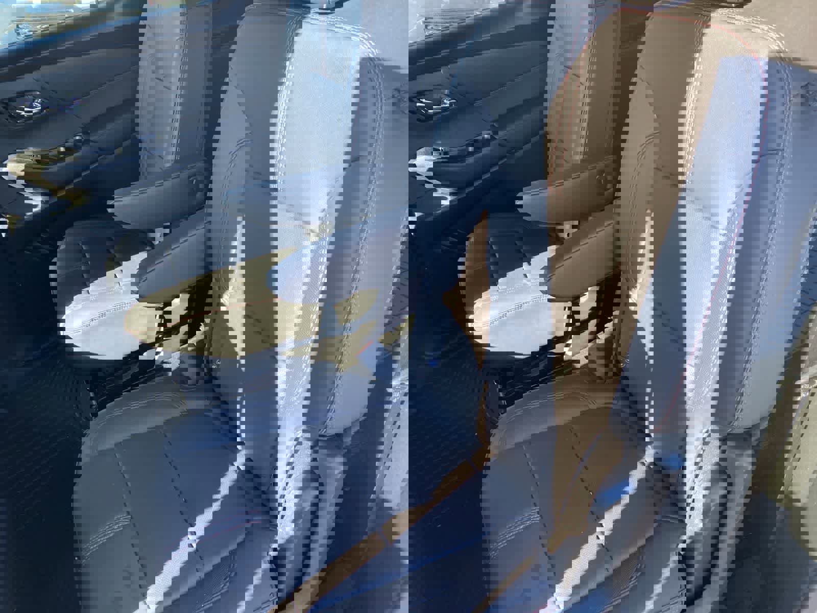 Used 2023 Chevrolet Traverse RS image 13