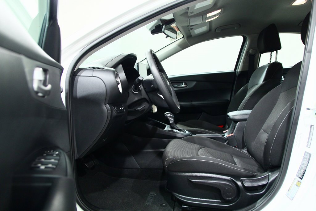Used 2020 Kia Forte LXS image 18