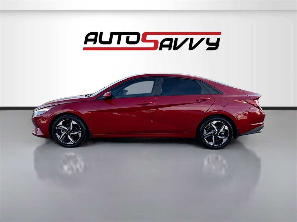 Used 2023 Hyundai Elantra SEL w/ Convenience Package image 4