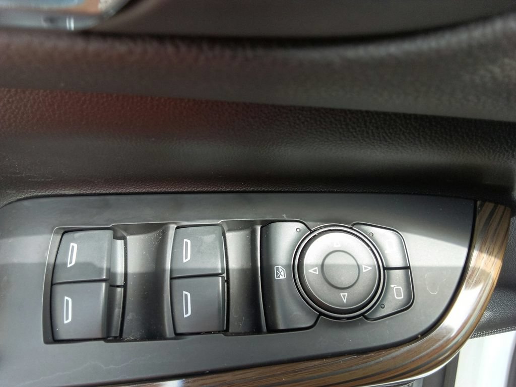 Used 2019 GMC Acadia SLE FWD image 18