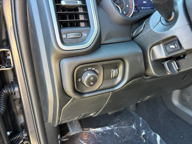 New 2027 RAM 2500 Big Horn AWD/4WD image 17