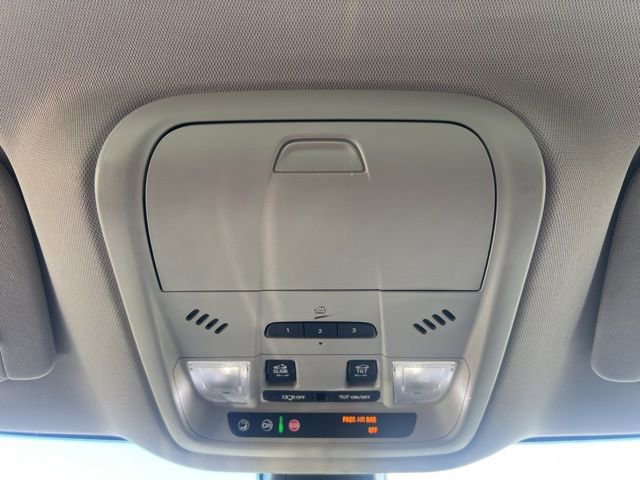 Used 2020 Buick Enclave Avenir w/ Avenir Technology Package image 33