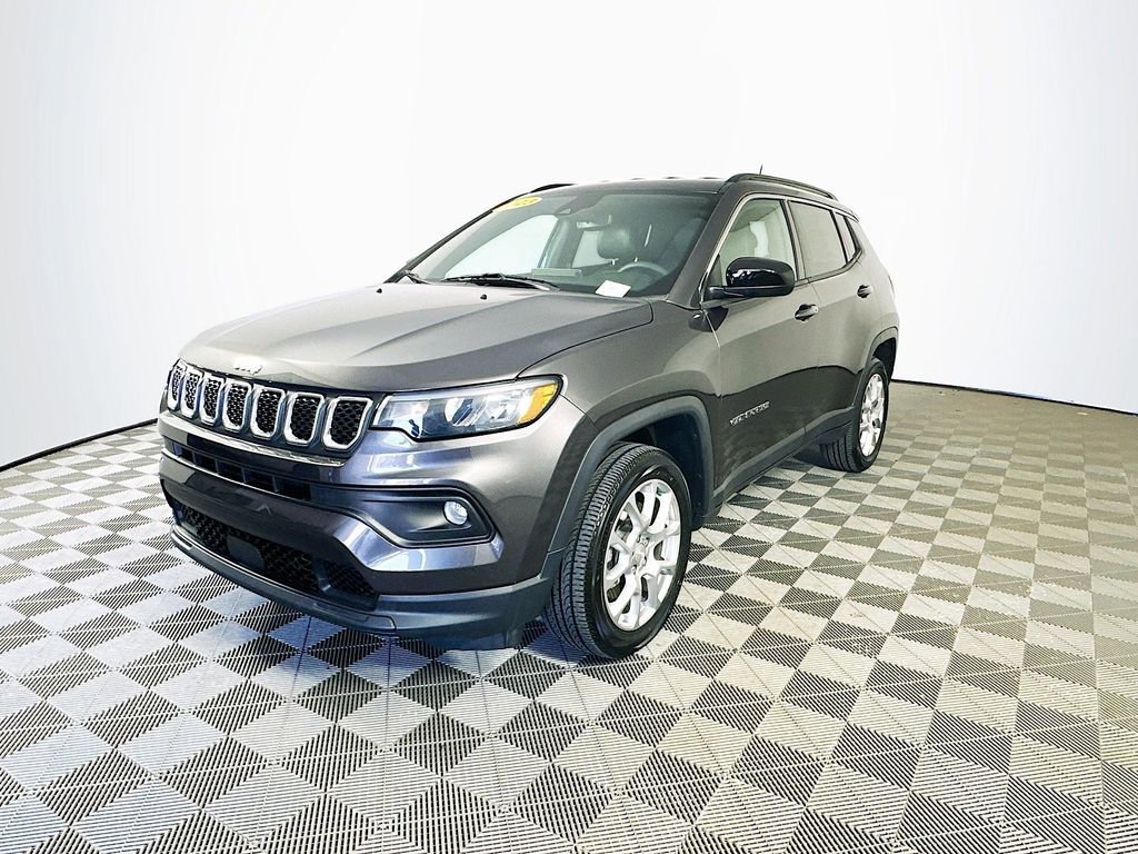 Used 2023 Jeep Compass Latitude image 5