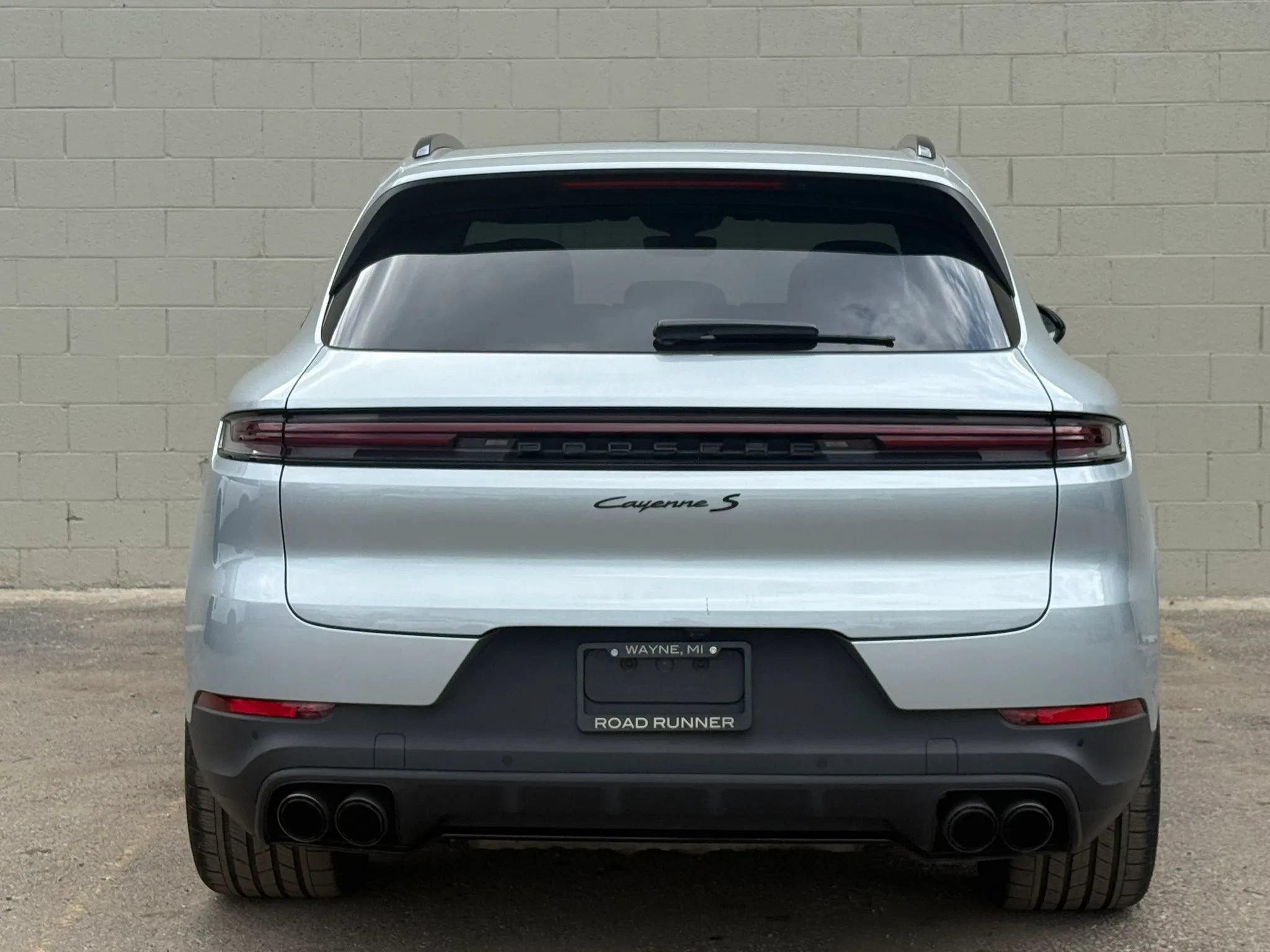 Used 2024 Porsche Cayenne S AWD/4WD image 7