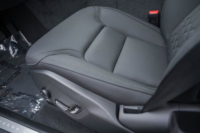 New 2026 Volvo XC60 B5 Plus w/ Protection Package Premier image 34