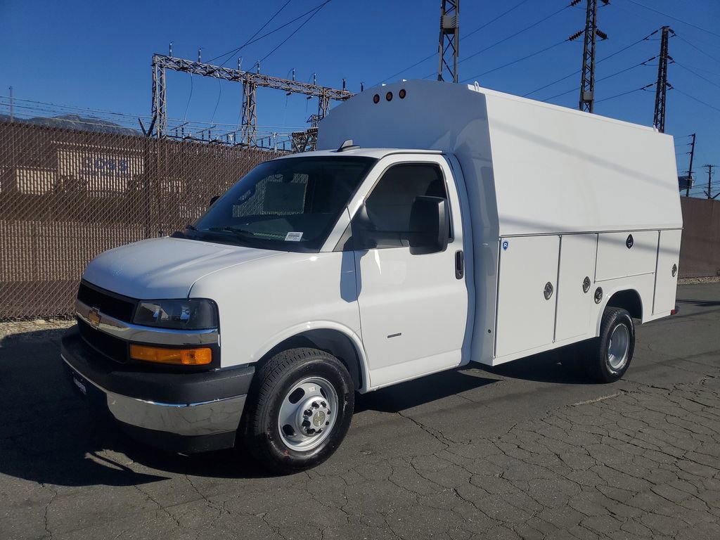 New 2026 Chevrolet Express 3500 w/ Power Convenience Package image 8