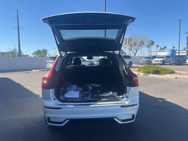 New 2026 Volvo XC60 T8 Plus w/ Climate Package PRO AWD/4WD image 29