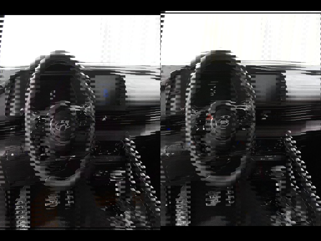 Certified 2025 Hyundai Elantra Sport image 6