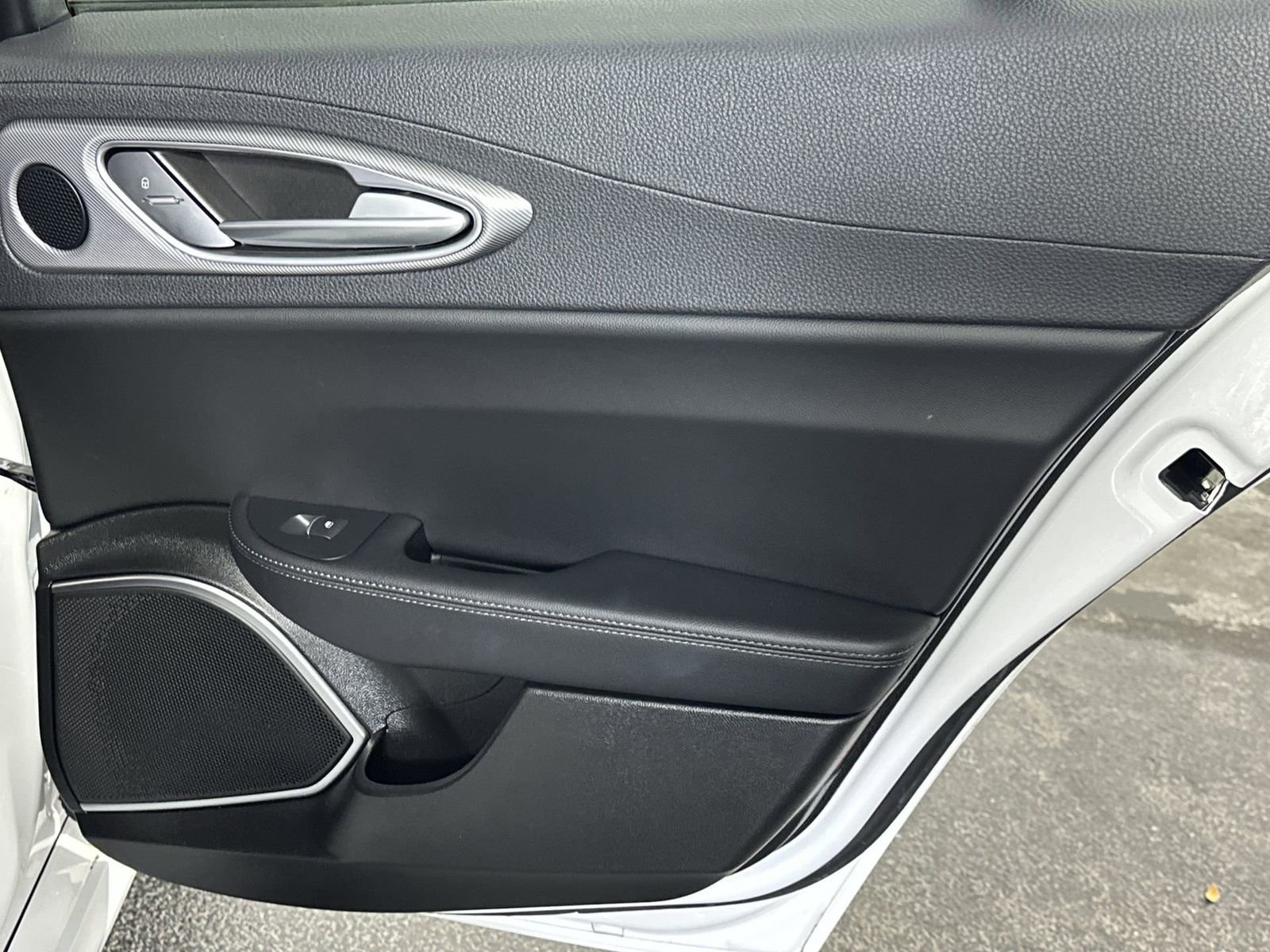 Used 2023 Alfa Romeo Giulia Veloce image 36