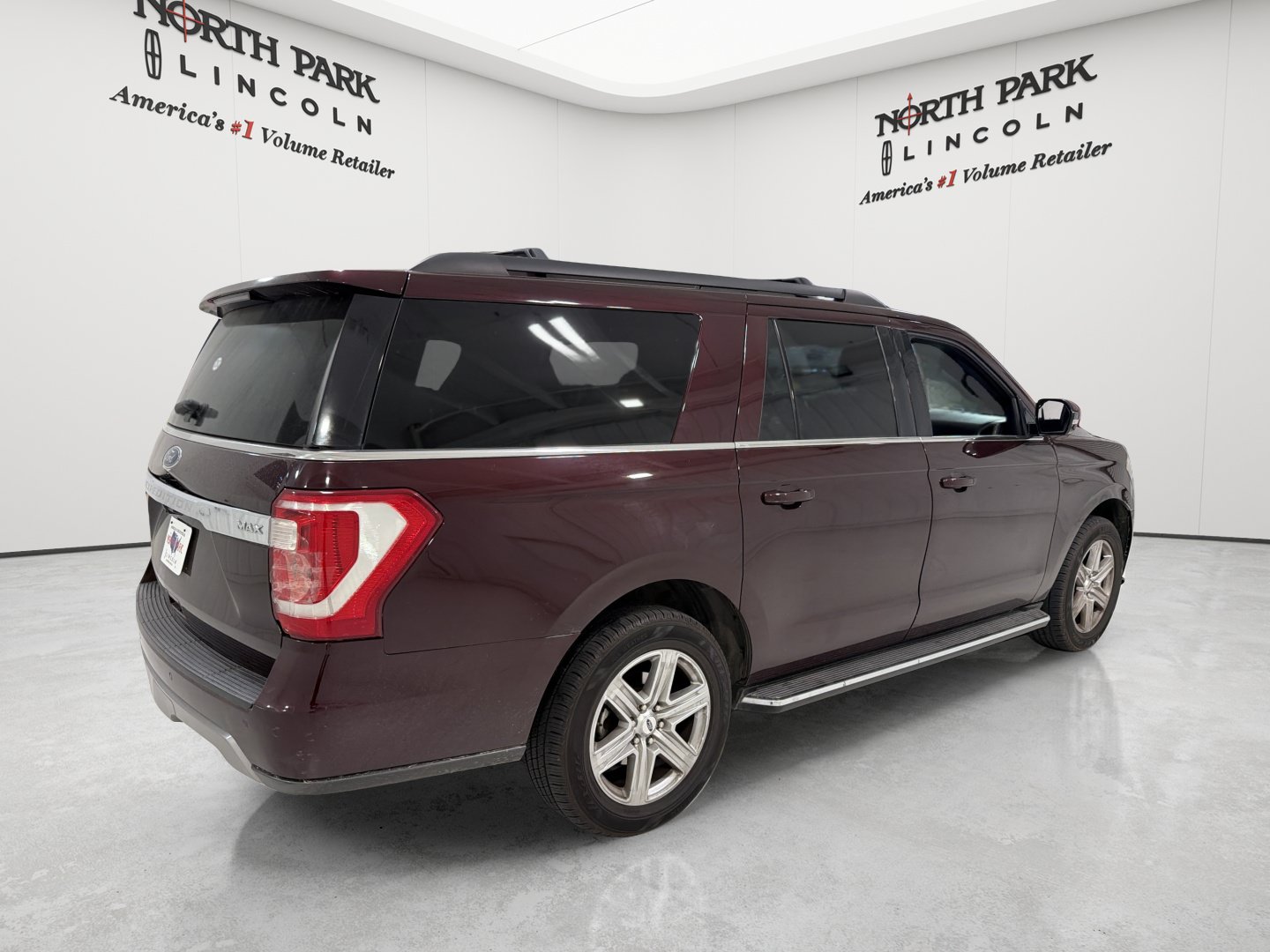 Used 2020 Ford Expedition Max XLT w/ Equipment Group 202A RWD image 5