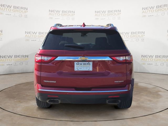 Used 2021 Chevrolet Traverse Premier FWD image 4