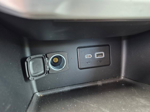 Used 2022 GMC Acadia SLE w/ Driver Convenience Package image 19