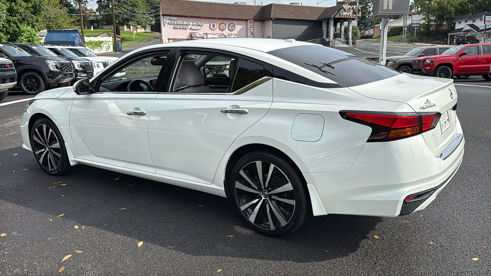 Certified 2021 Nissan Altima 2.5 Platinum AWD/4WD image 24