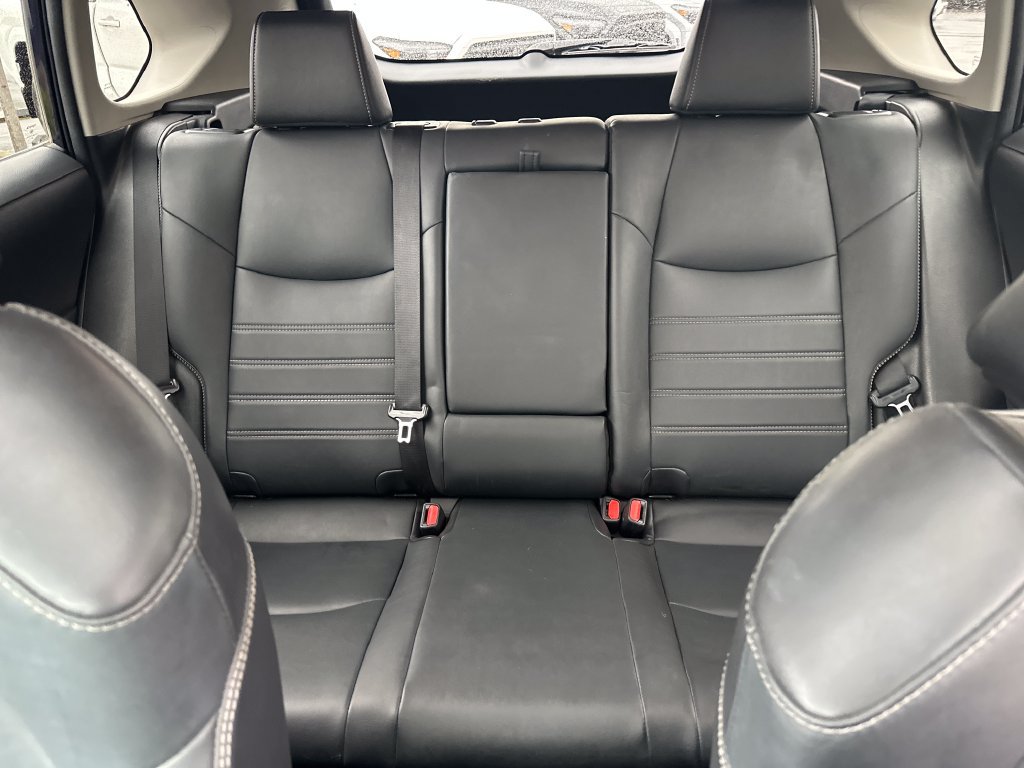 Used 2021 Toyota RAV4 XLE Premium AWD/4WD image 25