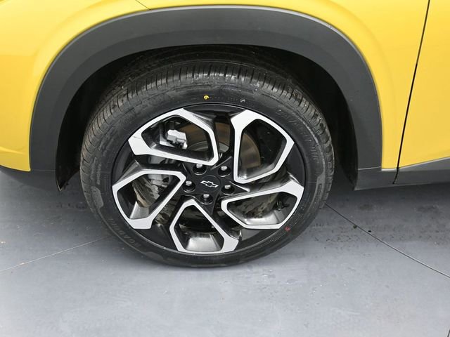 Used 2025 Chevrolet Trax RS w/ Driver Confidence Package image 9