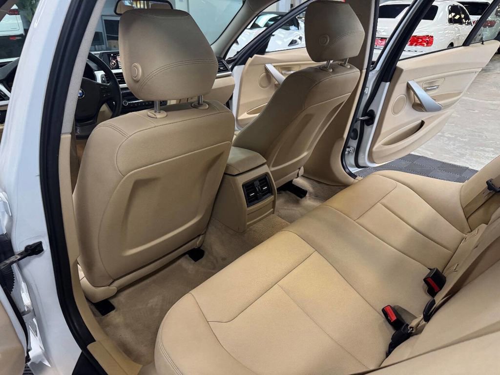 Used 2015 BMW 320i xDrive Sedan image 46