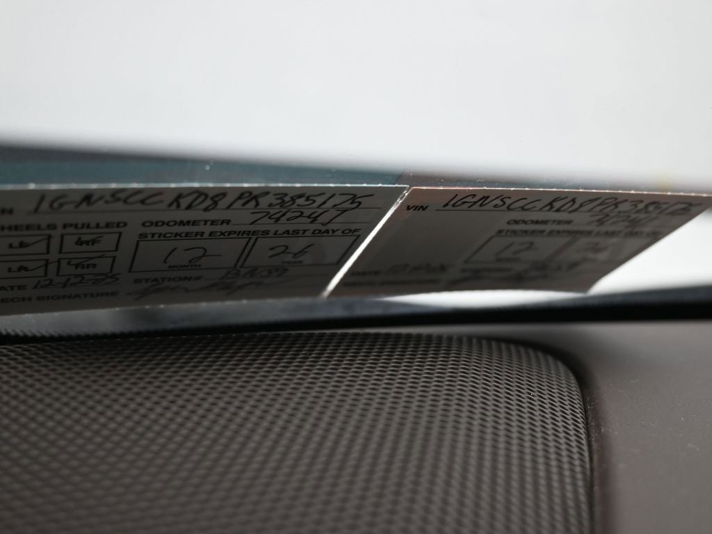 Used 2023 Chevrolet Suburban LT image 10