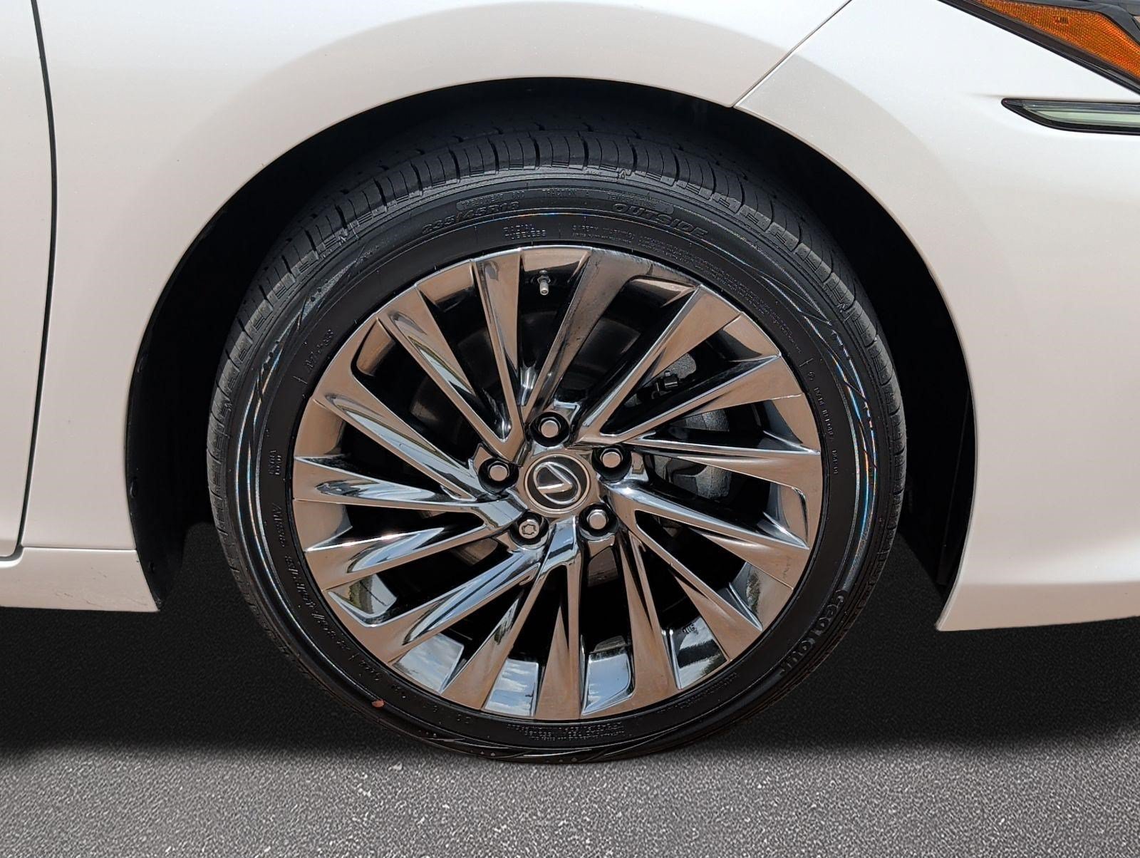 Certified 2024 Lexus ES 350 Ultra Luxury w/ Accessory Package (Z2) FWD image 7