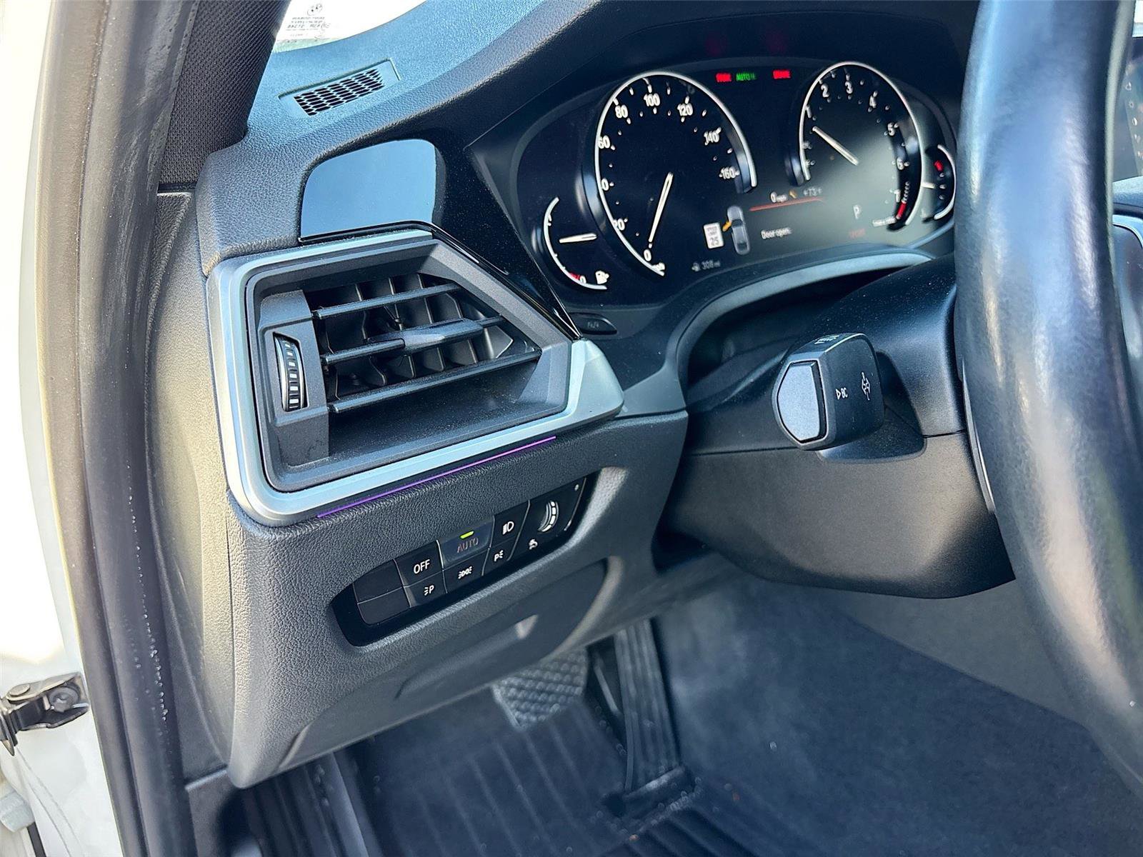 Used 2020 BMW 330i Sedan w/ Convenience Package image 11