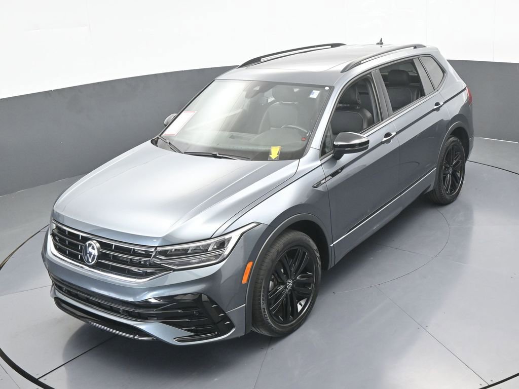 Used 2022 Volkswagen Tiguan SE R-Line image 53