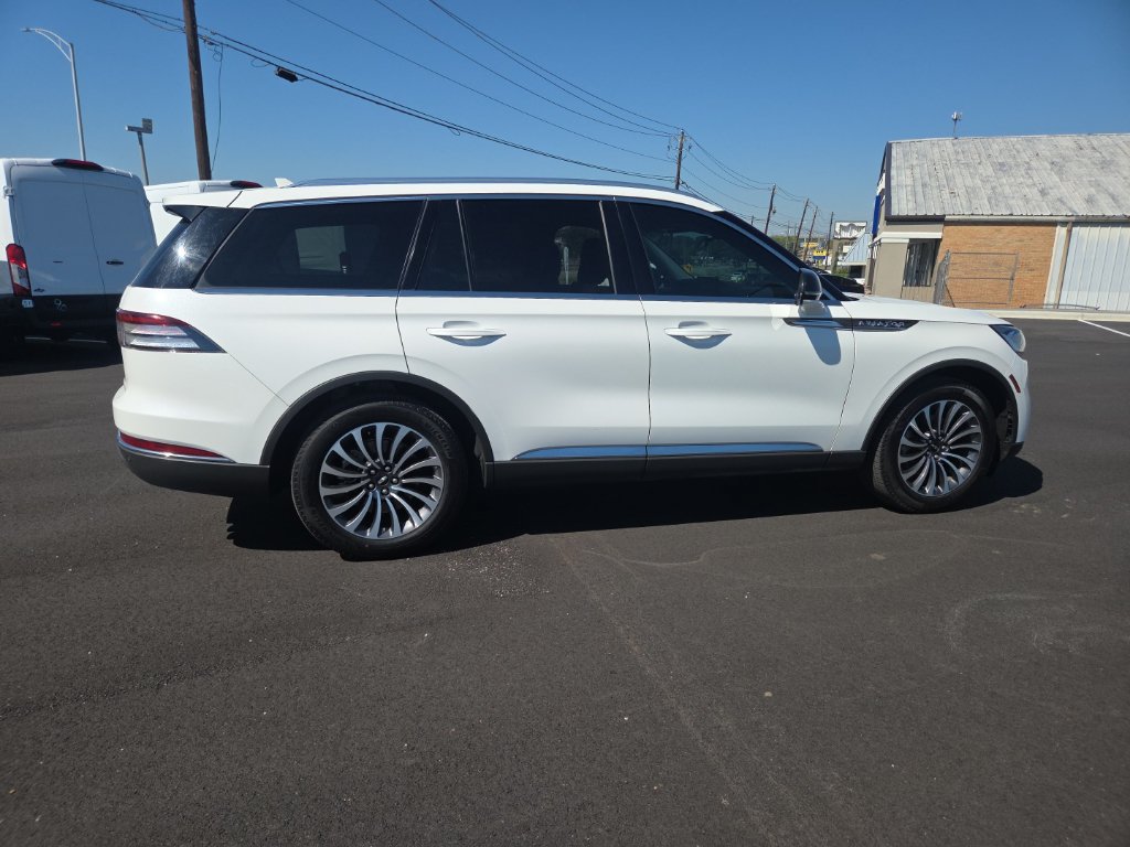 Used 2024 Lincoln Aviator 2WD w/ Premium Package image 16