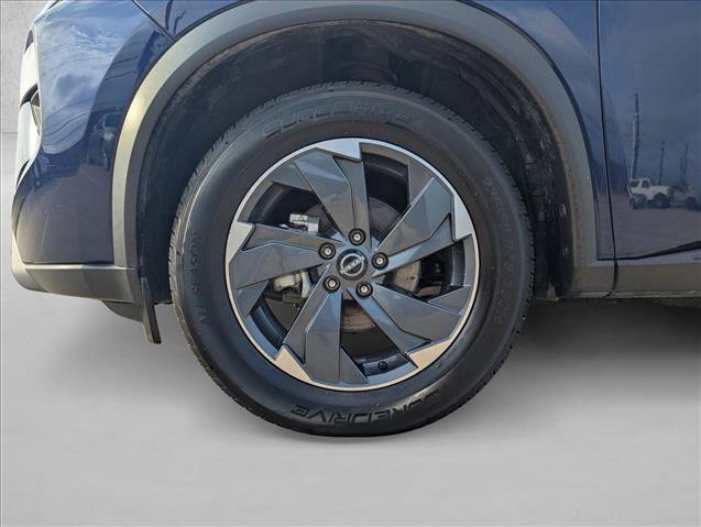 Used 2025 Nissan Rogue SV FWD image 22