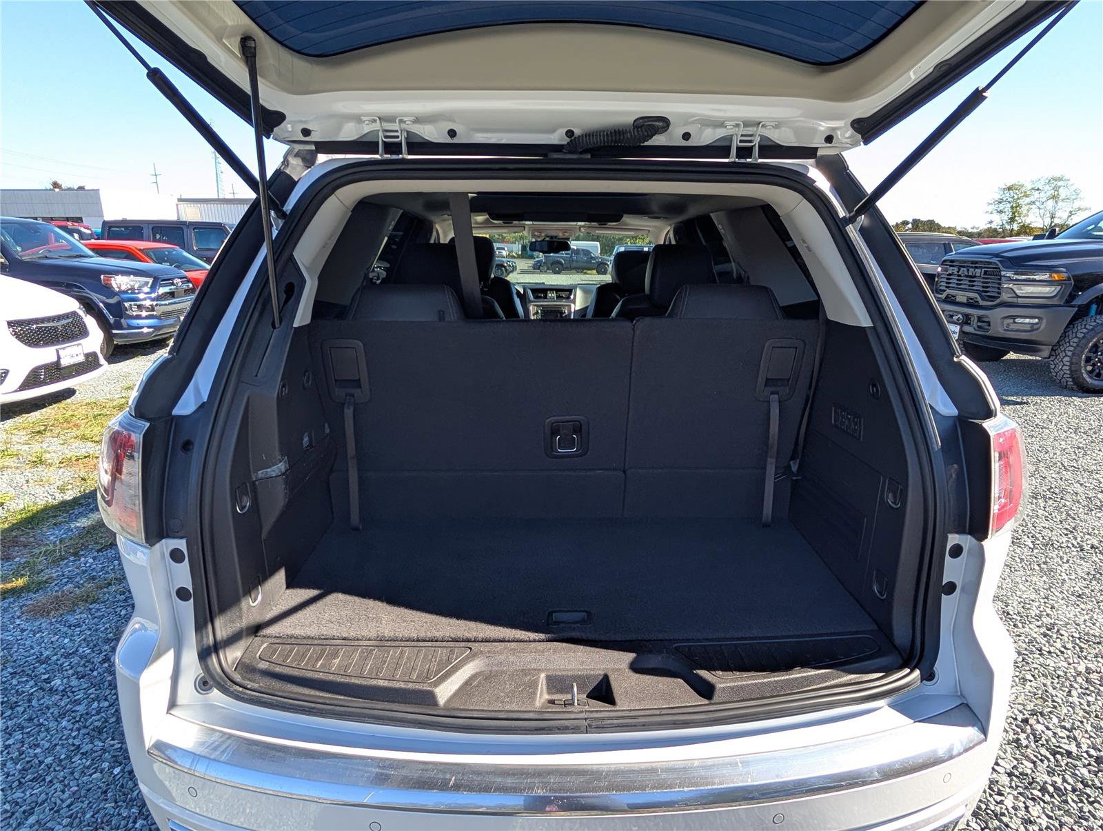 Used 2016 GMC Acadia Denali image 12