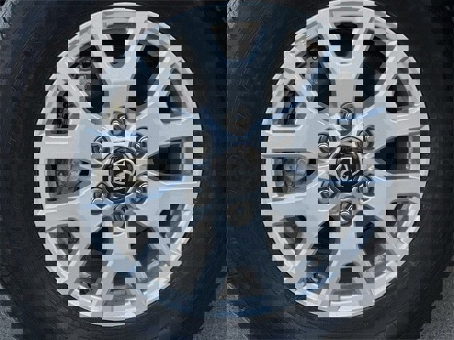 Used 2024 Toyota Tacoma SR5 image 9