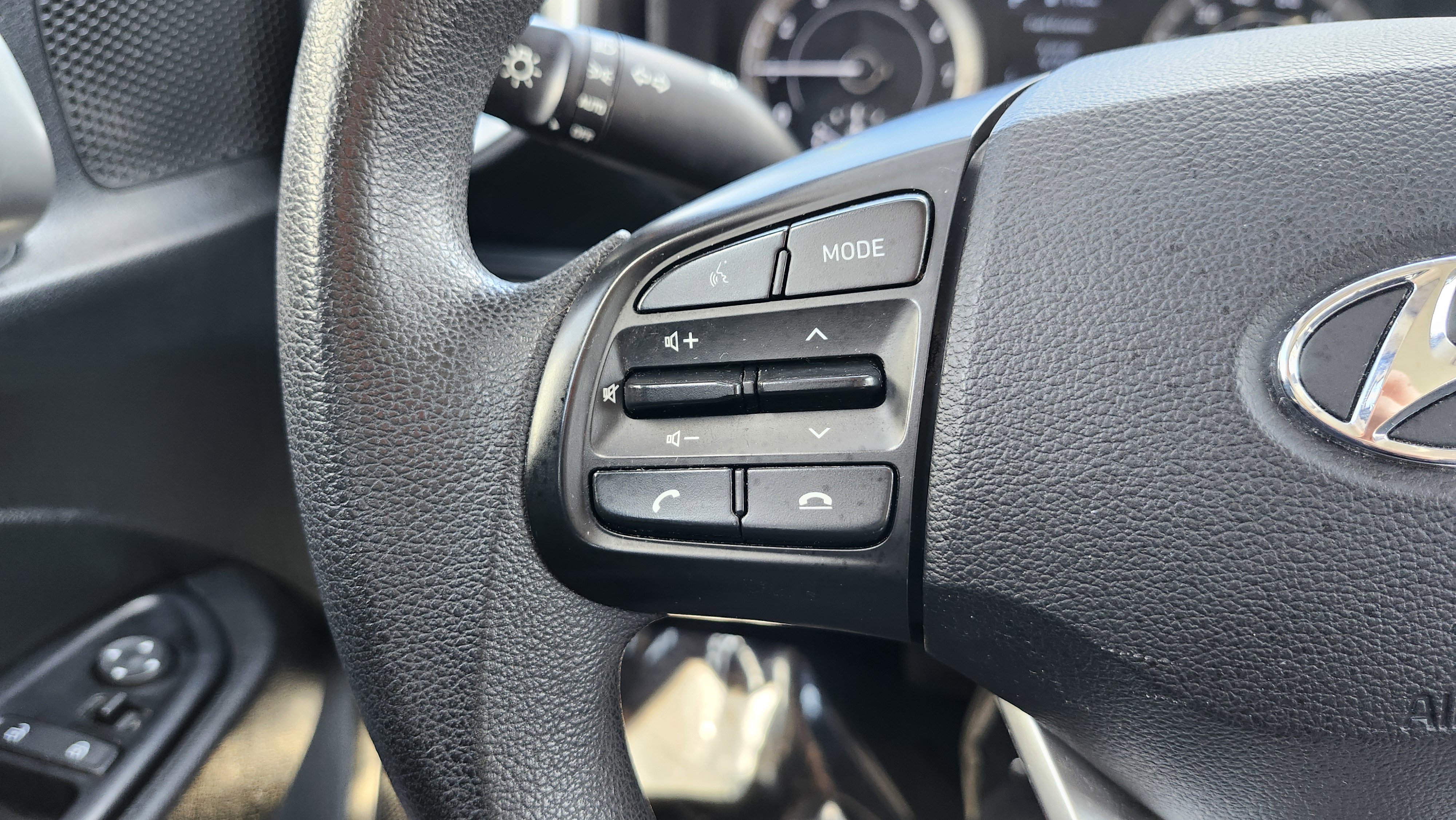 Used 2021 Hyundai Venue SE image 29