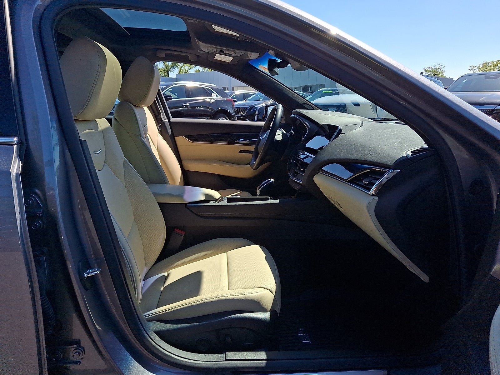 Certified 2022 Cadillac CT5 Premium Luxury AWD/4WD image 21