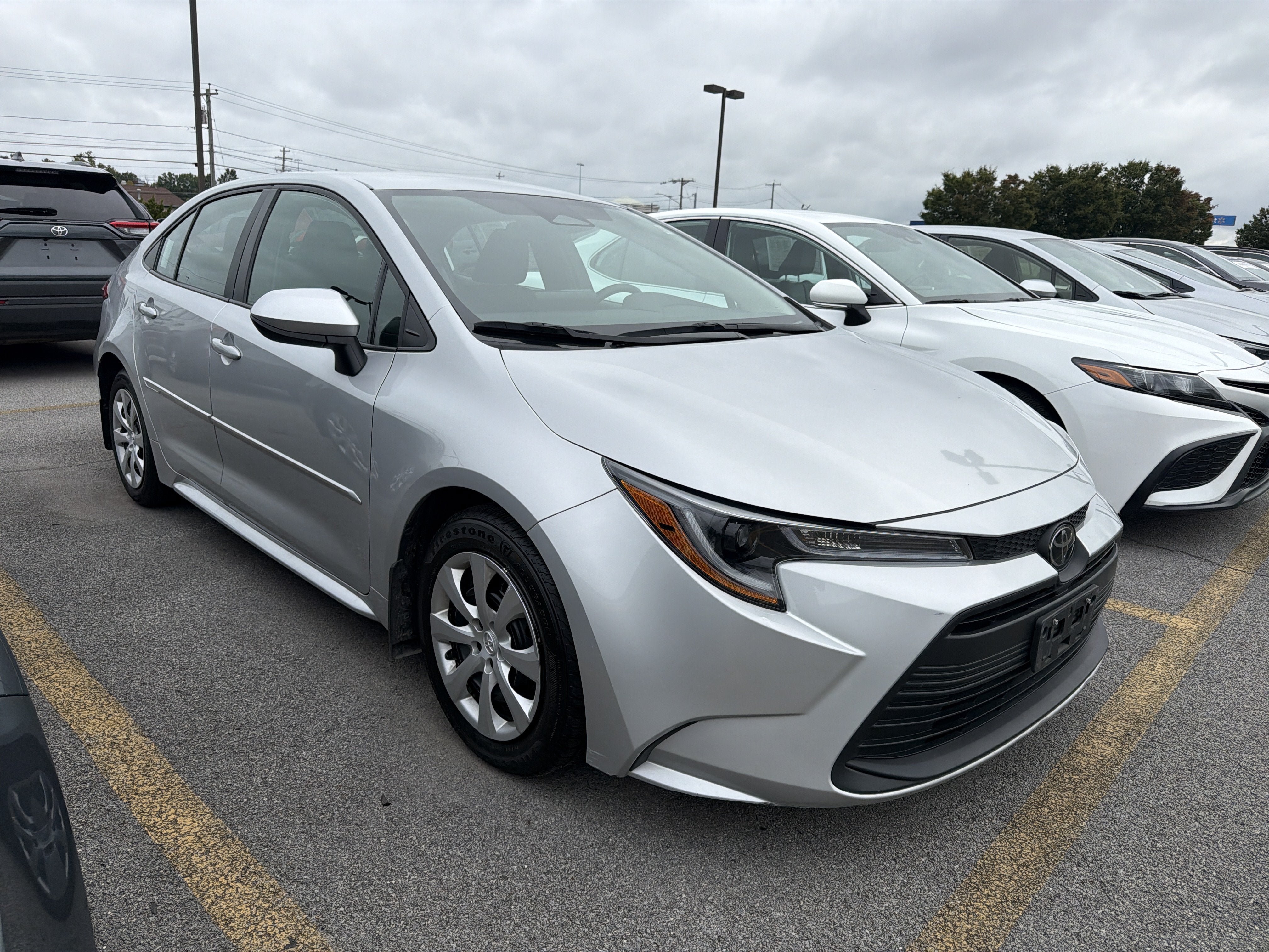 Used 2024 Toyota Corolla LE FWD image 2