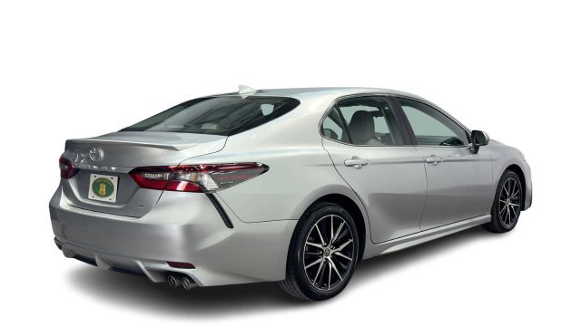 Used 2023 Toyota Camry SE FWD image 2
