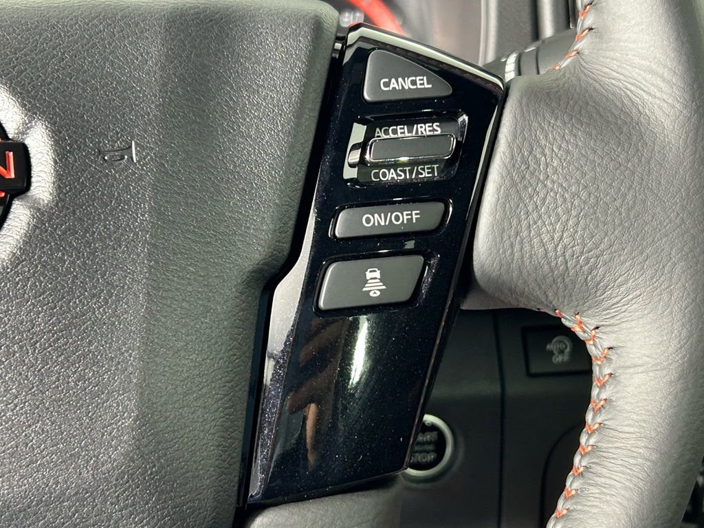 Used 2025 Nissan Frontier PRO-4X image 30