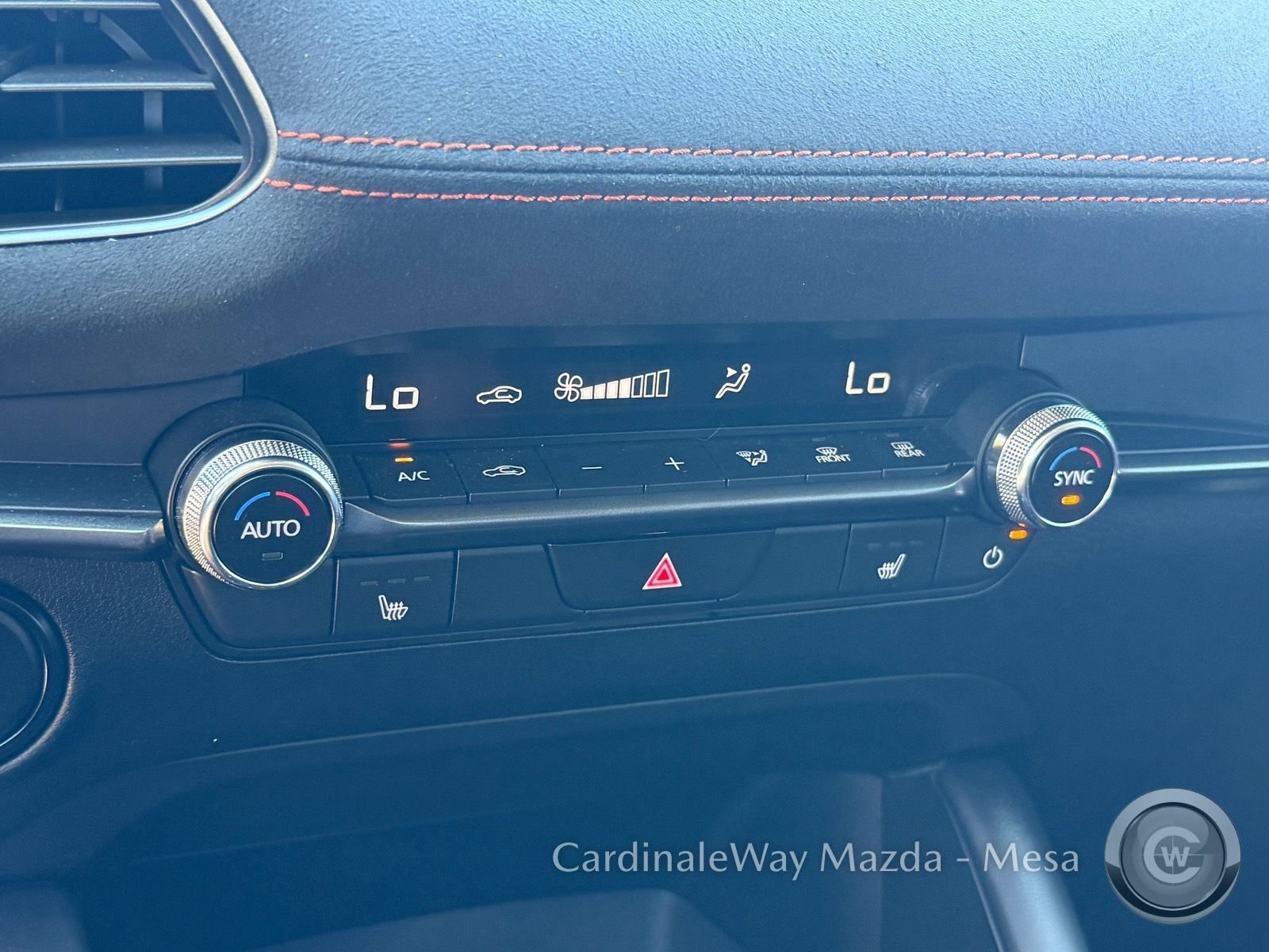 Used 2024 MAZDA MAZDA3 s image 27