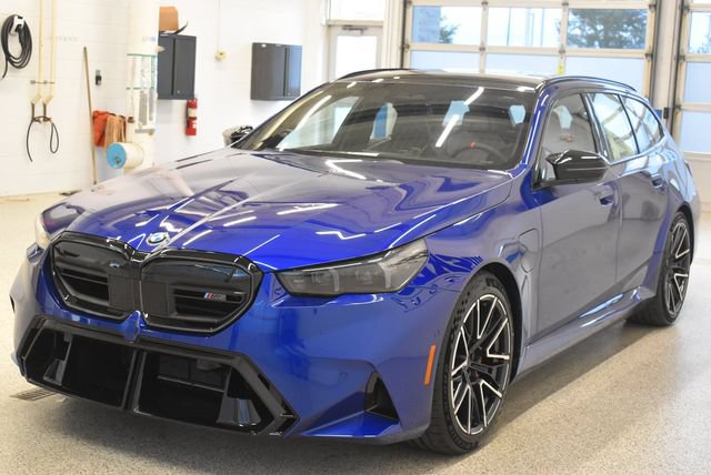 New 2027 BMW M5 Touring AWD/4WD image 9